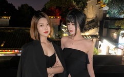 粗大的内捧猛烈进出A片